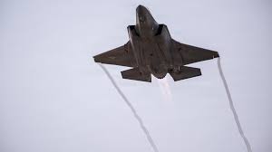 அமெரிக்கா போர் விமானத்தை சூடு வீழ்த்திய ஈரான்