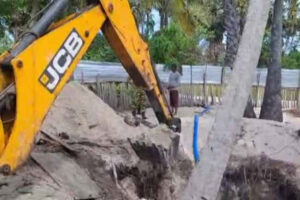 புலிகள் ஆயுதக் கிடங்கில் வீழ்ந்த அனுரா