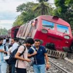 தடம் புரண்ட ரயில் பயணிகள் அவதி