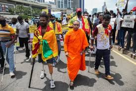 அரசுக்கு எதிராக மிக பெரும் போராட்டம்