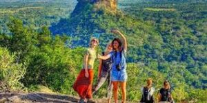 விழுந்த இலங்கை சுற்றுலா அழும் அனுரா அரசு