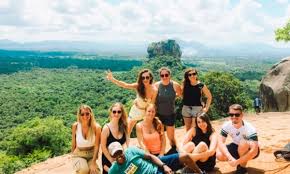 175000க்கும் மேற்பட்ட சுற்றுலாப் பயணிகள் இலங்கைக்கு வருகை