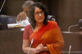 400க்கும் மேற்பட்டோர் பள்ளிப் படிப்பை பாதியில் நிறுத்தியுள்ளனர் - பிரதமர்