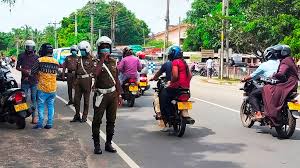 பொலிஸார் திடீர் வீதி சோதனை