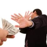 லஞ்ச ஊழல் வழக்கில் முன்னாள் அமைச்சர் சிக்கினார்