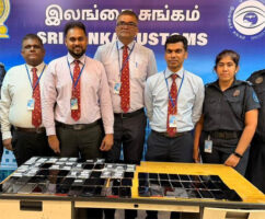 87 கைபேசிகளுடன் மூன்று சீன நாட்டினர் கைது