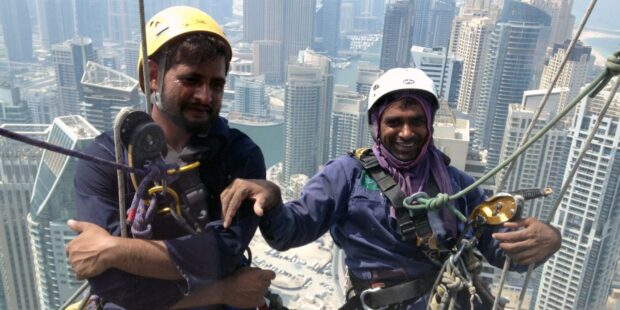ஐக்கிய அரபு அமீரகத்திலிருந்து 15000 பாகிஸ்தானியர்கள் கைது
