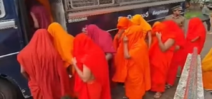 கடத்தலில் ஈடுபட்ட பிக்குகள்