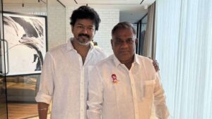 ஆலோசனை கூட்டத்திற்கு முன் விஜய்யுடன் ஆனந்த் பேச்சு