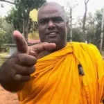 அடாவடி புரிந்த பிக்குவை தாக்கிய மர்ம நபர்கள்