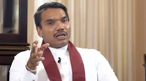 ஜனாதிபதி செயலகத்தில் டெங்கு அனுராவை கிழித்த நாமல்