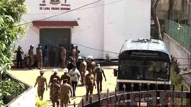 கலவரத்தில் இறந்த சிறை அதிகாரிகளுக்கு பதவி உயர்வு