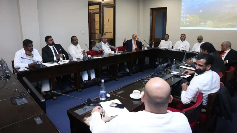 ஜனாதிபதியைச் சந்திக்க ஆறு தமிழ் பேசும் கட்சிகள்