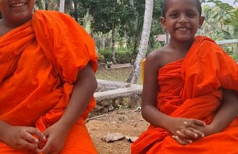 பஸ்ஸாராவில் காணாமல் போன இளம் துறவிகள் பத்திரமாக மீட்கப்பட்டனர்