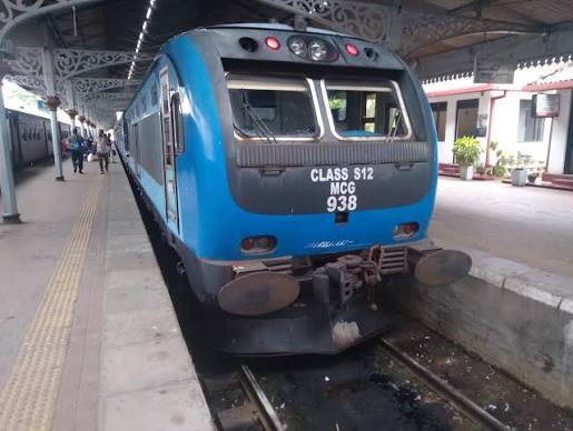 தொழில்நுட்பக் கோளாறு காரணமாக கேகேஎஸ் இன்டர்சிட்டி ரயில் தாமதம்