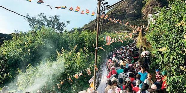 ஸ்ரீ பாதத்தின் பருவம் அல்லாத காலத்தில் இரண்டு வழிகளில் மட்டுமே நுழைய அனுமதி