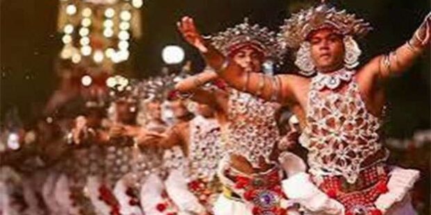 கண்டி இன்று இரவு முதல் ரந்தோலி பெரஹேராவிற்குத் தயாராகிறது