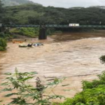 இலங்கையில் வெள்ளம் தினறும் நாடு