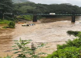 இலங்கையில் வெள்ளம் தினறும் நாடு