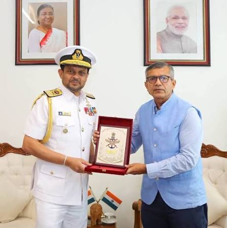 கடற்படைத் தளபதி இந்திய உத்தியோகப்பூர்வ பயணத்தை நிறைவு செய்தார்