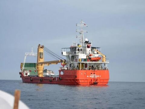 55 ஈரான் கப்பலை திருப்பி விட்ட அமெரிக்கா