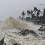 பலத்த காற்று மற்றும் கொந்தளிப்பான கடல் காரணமாக அம்பர் எச்சரிக்கை