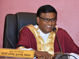 ஹம்பாந்தோட்டை முன்னாள் மேயர் எராஜ் பெர்னாண்டோவின் இறுதிச் சடங்கு சனிக்கிழமை