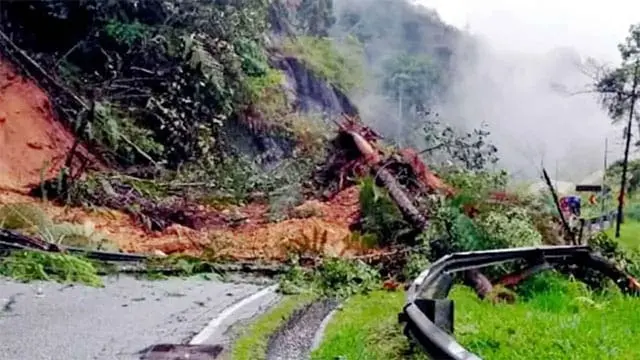 இலங்கை முழுவதும் 30,000-க்கும் மேற்பட்ட நிலச்சரிவு அபாயம்