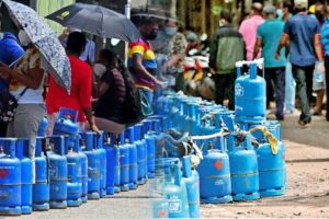 இலங்கையில் எரிவாயு தட்டு பாடு